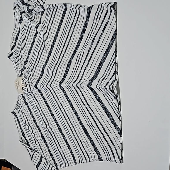 Puella Size XS Women's  Pull Over Top Mid Sleeve Stretch Crop #W-589 - Picture 5 of 9